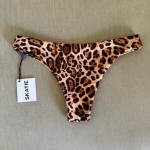 🐆 SKATIE Dylan Bottom in Royale M - NWT